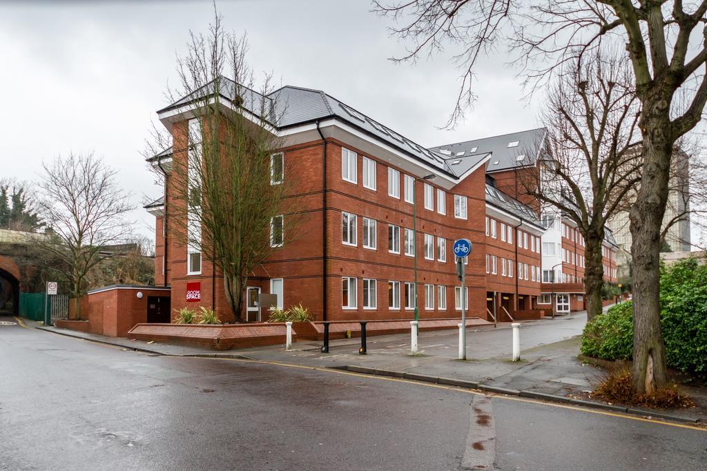 Roomspace Serviced Apartments - Nouvelle House Sutton  Eksteriør bilde