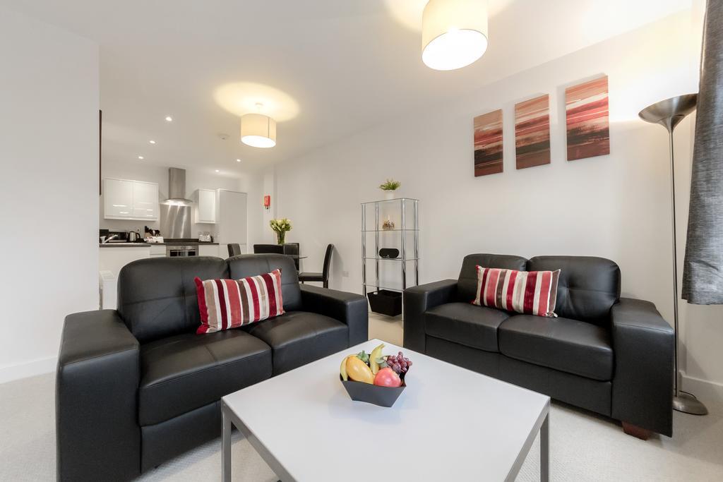 Roomspace Serviced Apartments - Nouvelle House Sutton  Eksteriør bilde