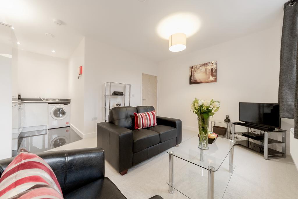 Roomspace Serviced Apartments - Nouvelle House Sutton  Eksteriør bilde